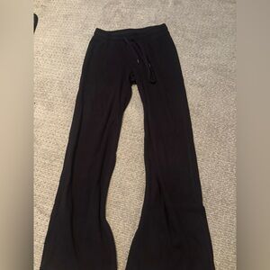 Aritzia Black Homestretch Pants